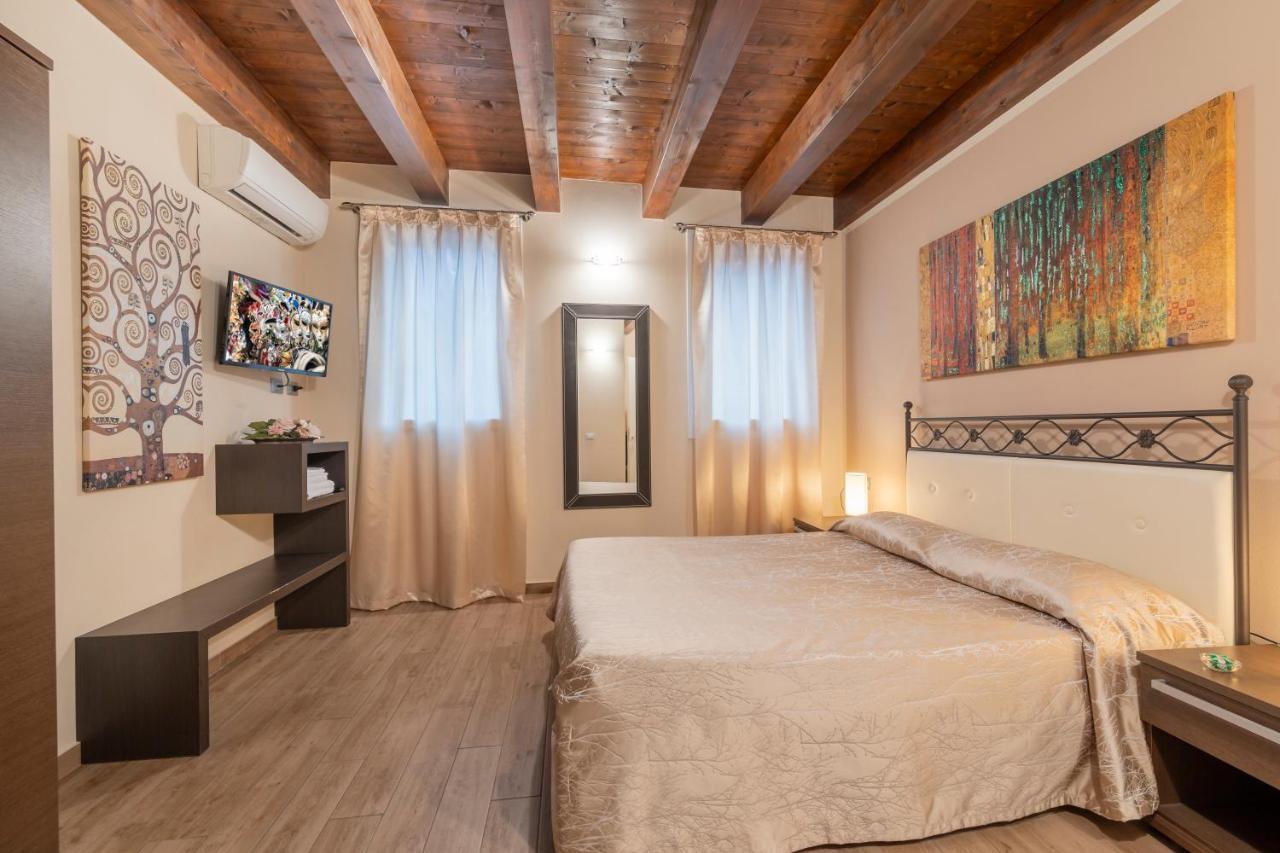 Piccola Venezia Room Чоджия Екстериор снимка